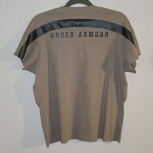 Women's Under Armour Shirt Large